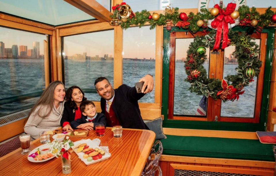 Nyc: Holiday Yacht Cruise With Jazz, Cocoa & Carols - Pricing and Availability