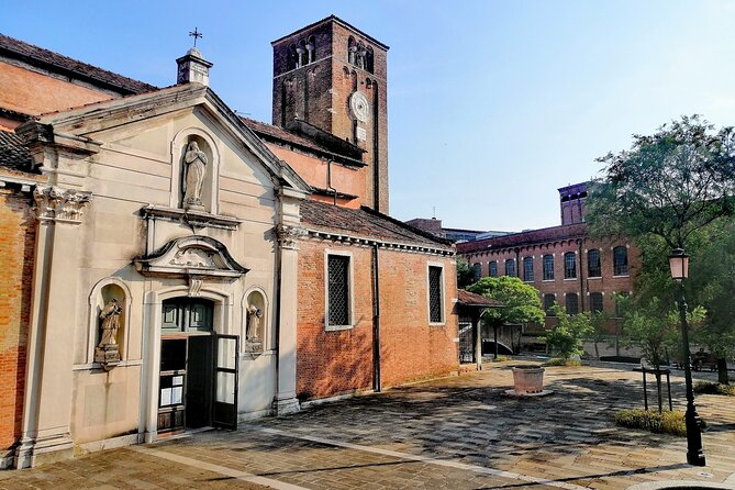 Off the Beaten Path Walk in Venice - Accessibility and Transportation