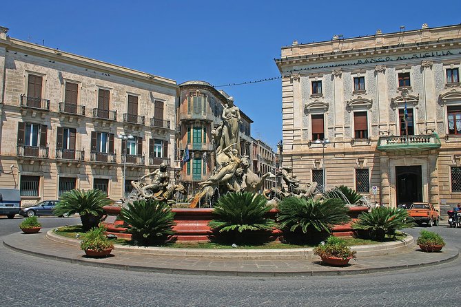 Ortigia: Syracuses Ancient Town Center Private Walking Tour - Meeting the Locals of Ortigia