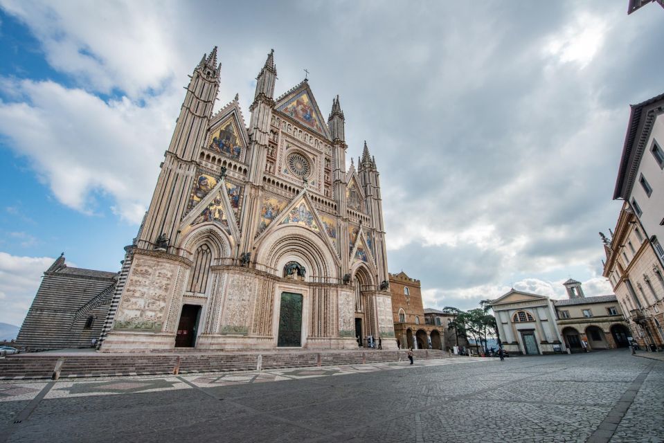 Orvieto: Private Walking Tour With Licensed Guide - Visiting Orvieto Cathedral