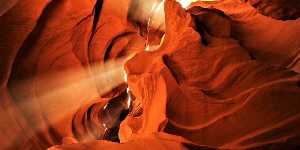 Page: Upper Antelope Canyon Entry Ticket and Luxury Van Tour - Restrictions and Age Requirements