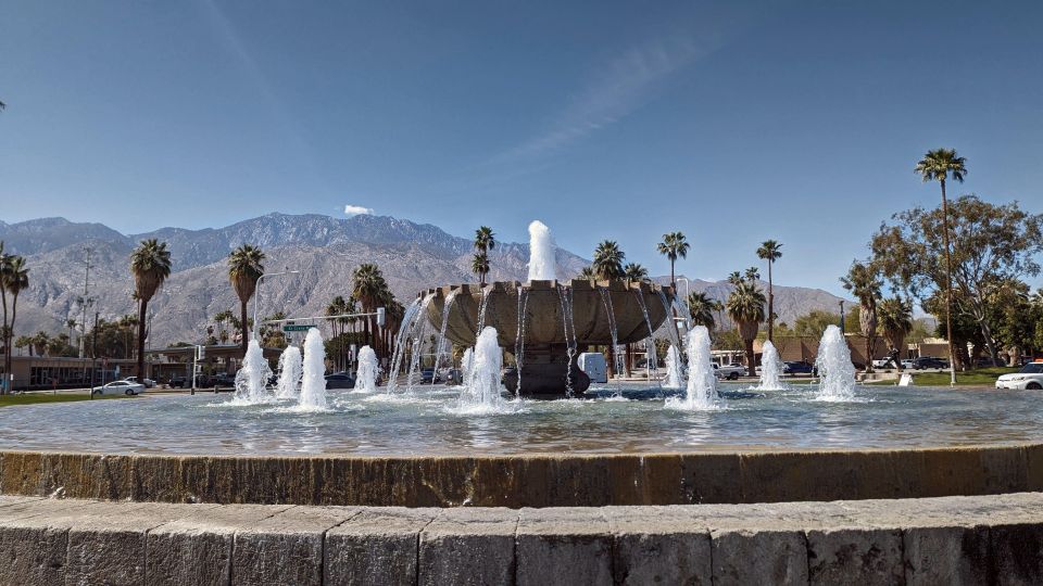 Palm Springs: Self-Guided Scavenger Hunt Walking Tour - Scavenger Hunt Challenges Revealed