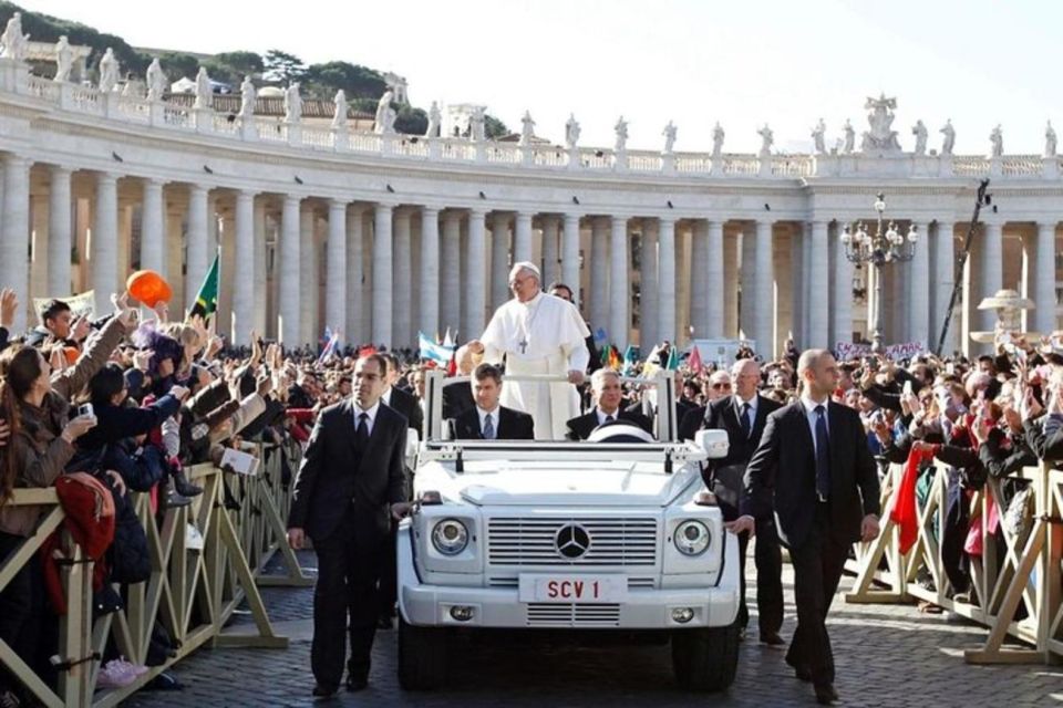 Papal Audience in Rome Private Tour - English-Speaking Tour Escort