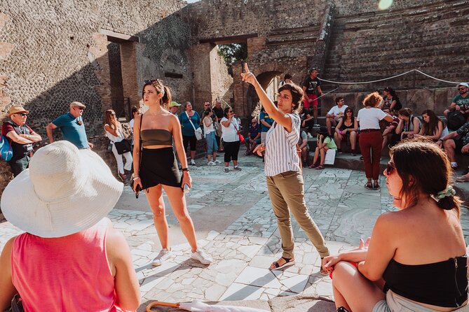 Pompeii 2-Hour Private Tour With an Archaeologist-Ticket Included - Tour Duration and Meeting Point