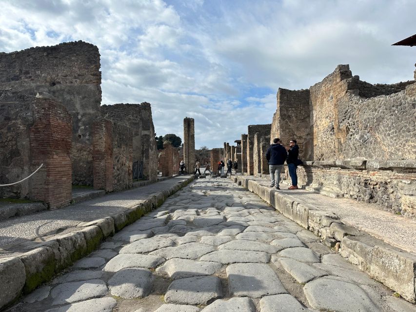 Pompeii All-Inclusive: Explore New and Old City With a Guide - Arrival and Departure