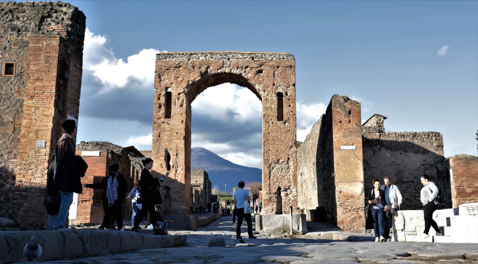 Pompeii: Day Tour of Pompeii and Vesuvius With Bus Transfer - Tour Exclusions