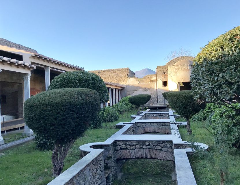 Pompeii & Herculaneum Private Skip-The-Line Tour With Ticket - Guided Tour of Herculaneum