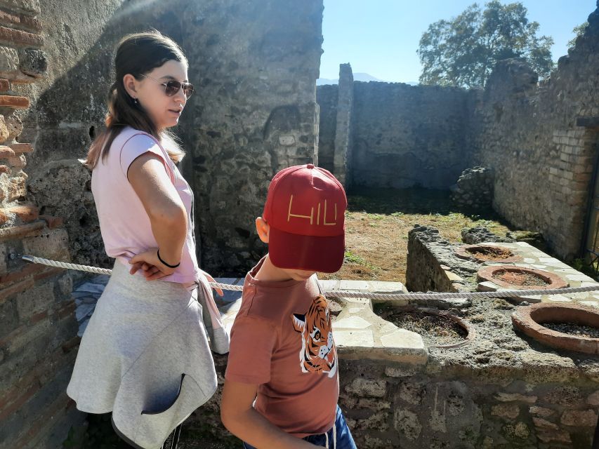 Pompeii Private Tour for Kids and Their Families - Licensed Local Tour Guide