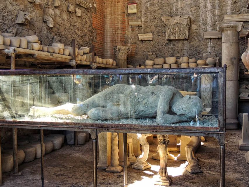 Pompeii: The Daily Life of Ancient Pompeii Private Tour - Amphitheater and Temple of Isis