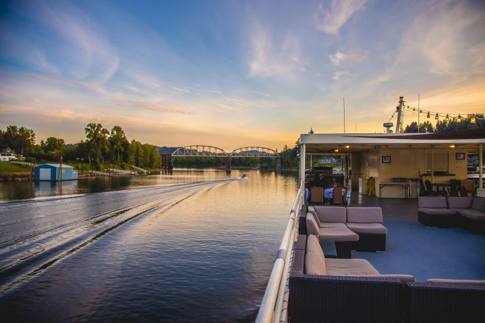 Portland: Willamette River 2.5-hour Dinner Cruise - Wheelchair Accessibility