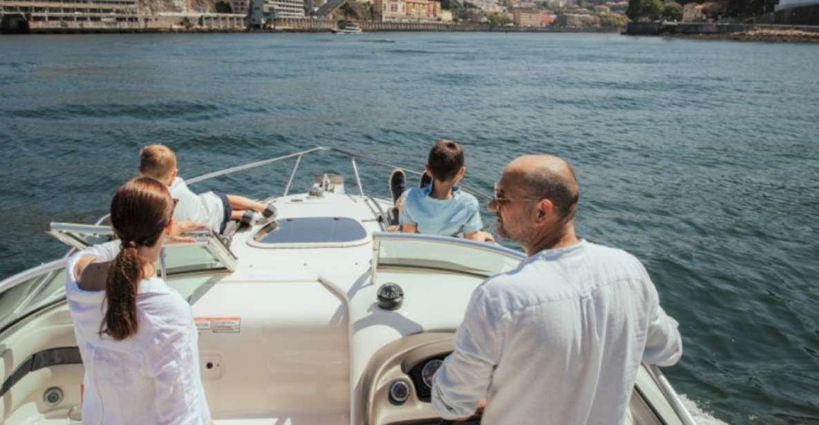 Porto: Douro River Panoramic Tour by Boat With Drinks - Duration and Operating Hours