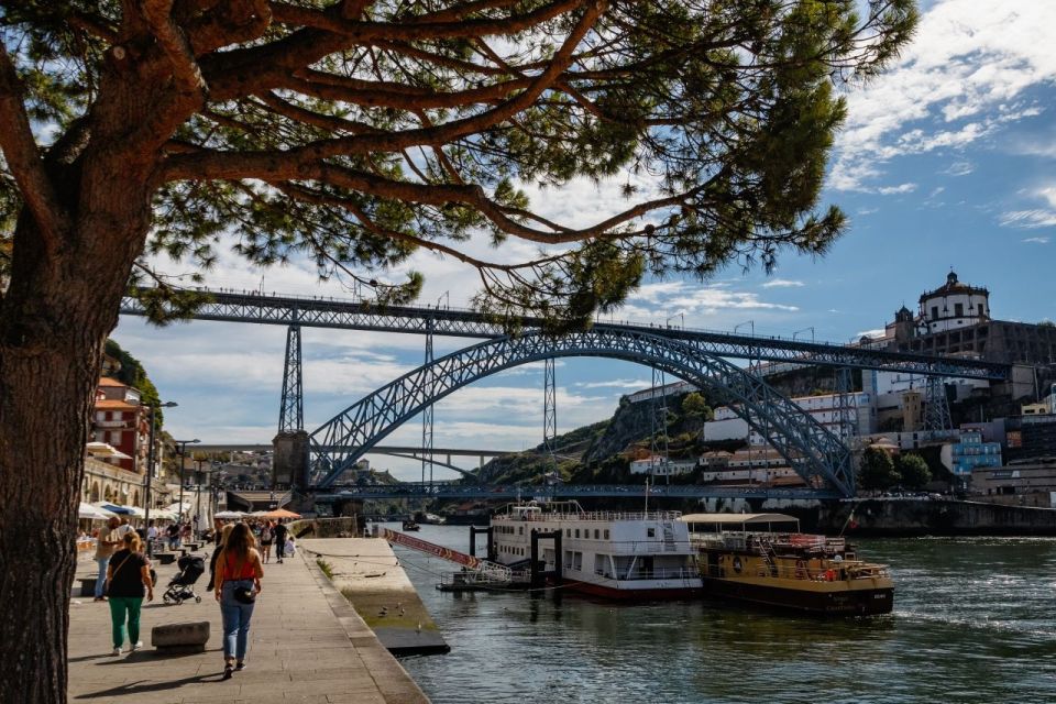 Porto: Private Customizable Sightseeing Tour With a Local - Tailored to Your Interests