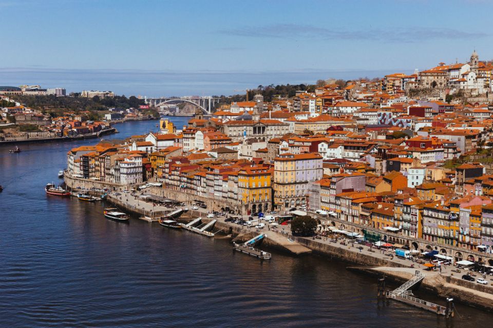 Porto: Private Tour With Locals – Highlights & Hidden Gems - Immersive Storytelling