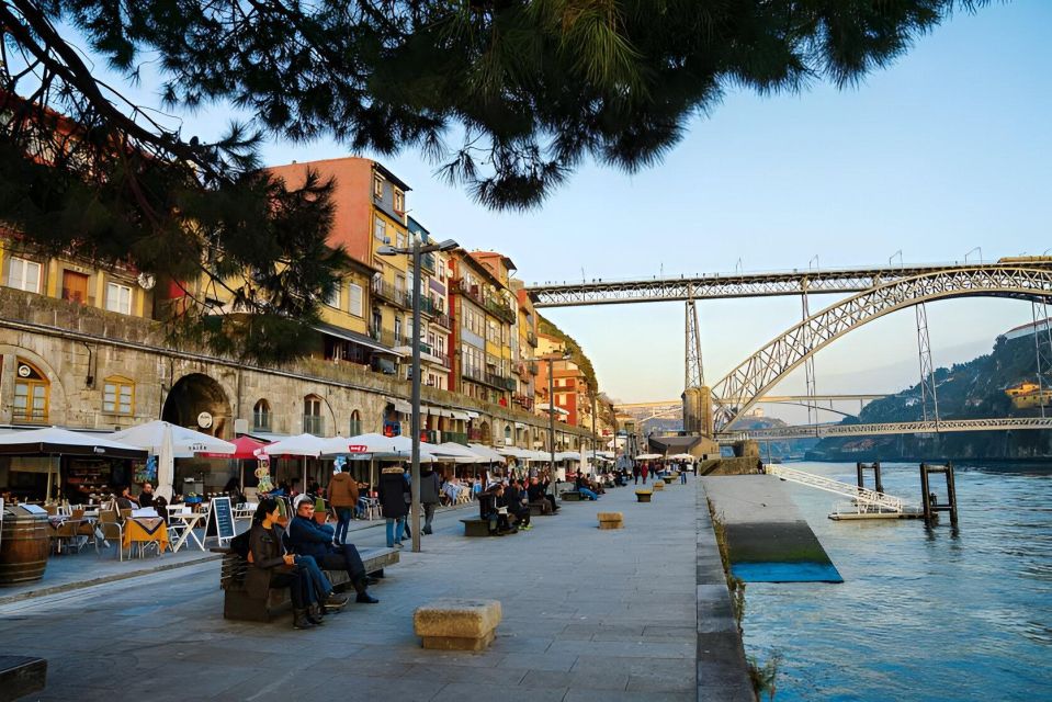 Porto Ribeira and Highlights Private Walking Tour - Tour Logistics and Accessibility