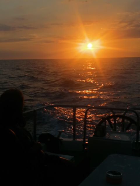 Portovenere: Islands Sunset Boat Trip With Dinner - Scenic Attractions