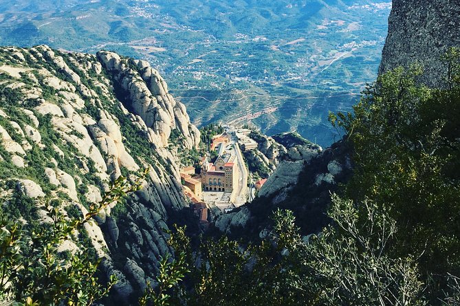 PREMIUM SMALL GROUP: Montserrat Monastery & Scenic Mountain Hike - Montserrat Monastery Exploration