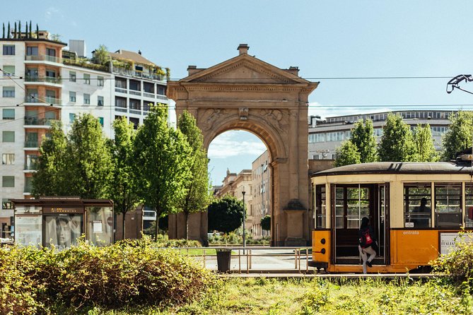 Private City Kickstart Tour: Milan - Meeting and End Points