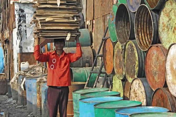 Private Combo Tours Sightseeing + Dharavi Slum + Dhobi Ghat & Dabbawalas - Dabbawalas at Churchgate