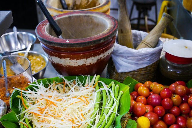 Private Foodie Experience of Historic Bang Rak - Neighborhood Highlights