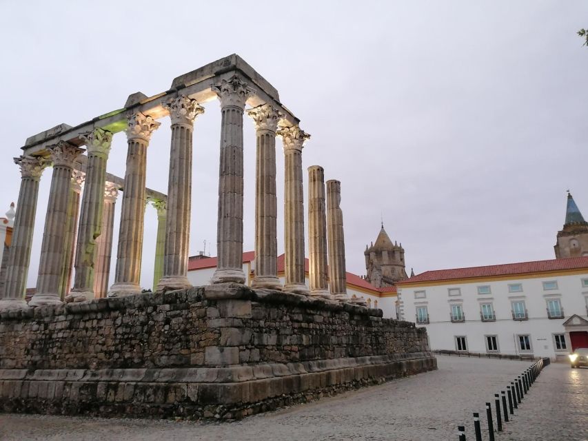 Private Full Day Tour - Évora and Monsaraz - Landscape Immersion