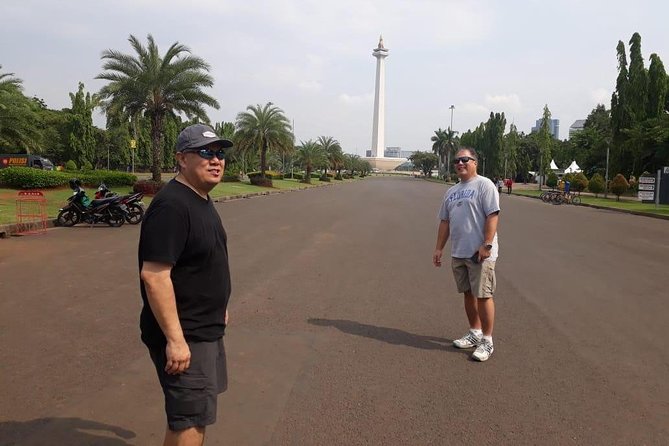 Private Fullday Jakarta Wonderfull Tour With Lunch & Souvenir - Discovering Istiqlal Mosque