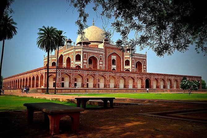 Private Half Day Tour of Delhi With Guide - Visiting the Iconic India Gate