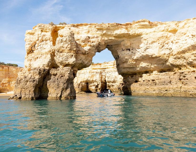 Private Tour 1h30 | Benagil's Best Caves - Armação De Pêra - Safety Equipment