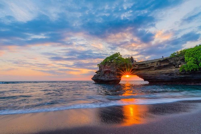 Private Tour: Full-Day Tanah Lot and Uluwatu Temples With Kecak Fire Dance Show - Witnessing the Kecak Fire Dance