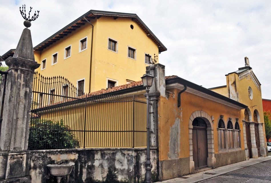 Private Tour of the Jewish Ghetto in Venice - Pawn Shops and Being in the Red