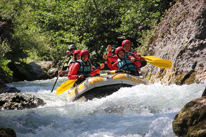 Rafting Canyon - Navigating the Canyon