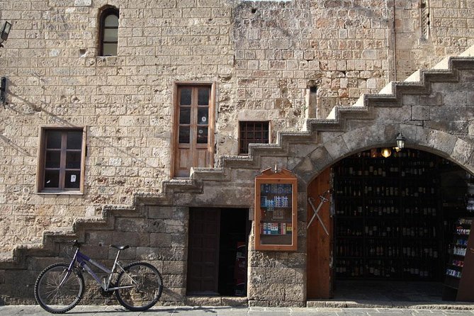 Rhodes Old Town Walking Tour (Small Group) - Exploring the Old Town