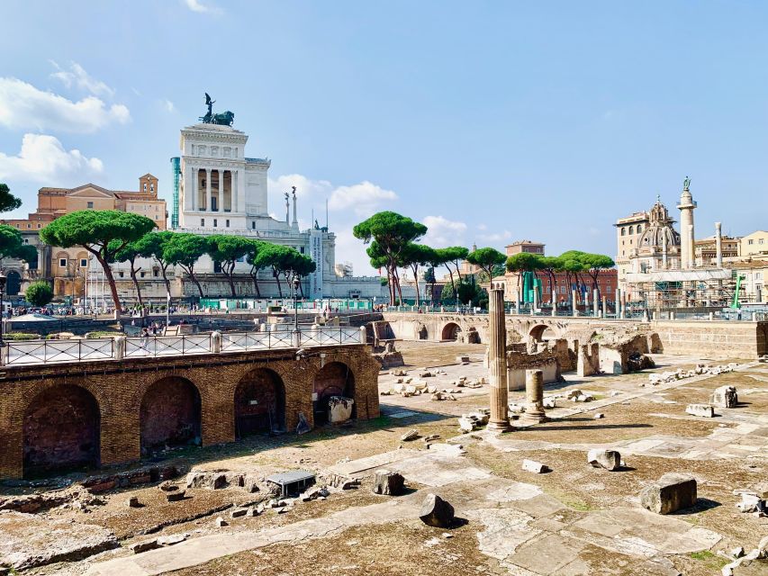 Rome: Authentic Roman Lunch Food Tour on Electric Golf Cart - Exploring Local Farmers Market