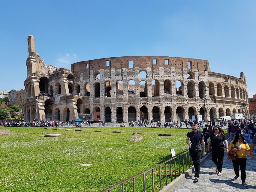 Rome: Colosseum, Arena Floor Roman Forum, Palatine Hill Tour - Ascending Imperial Ruins