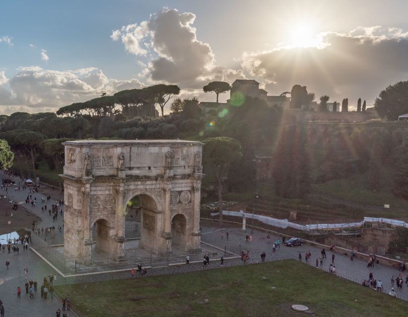 Rome: Roman Piazzas With Colosseum and Roman Forum Tour - Tour Description and Inclusions