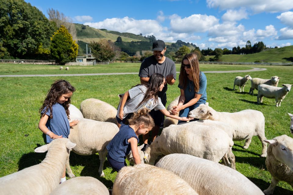 Rotorua: Agrodome Farm Tour With Show and Produce Tasting - Produce Tasting Experience