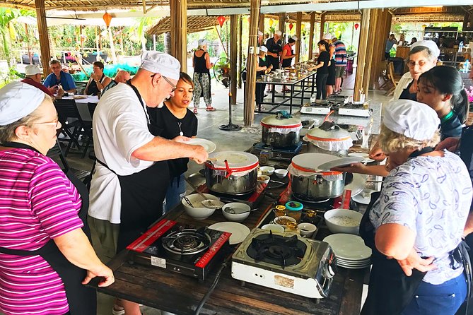 Sabirama Cooking Class - Shoulder Massage and Vegetarian Option