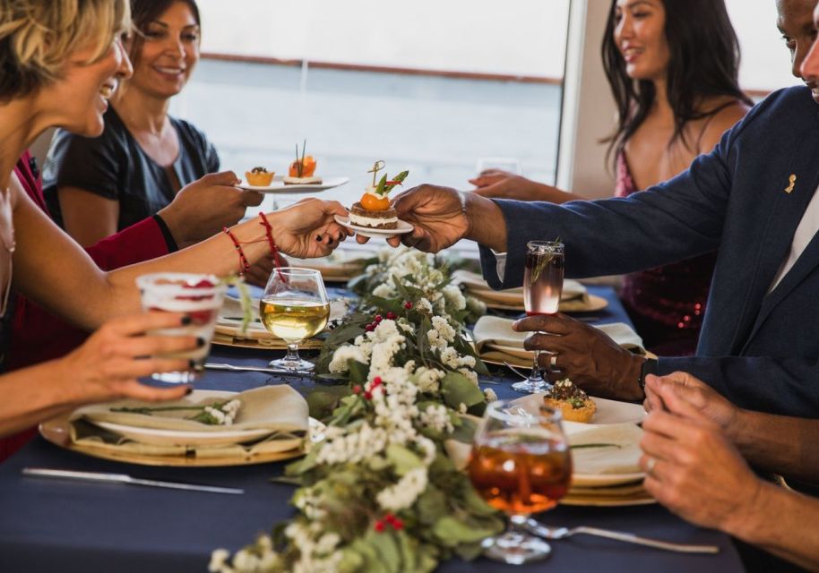 San Diego: Christmas Eve Buffet Brunch or Dinner Cruise - Brunch Buffet Menu