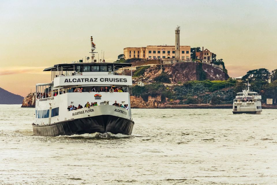 San Francisco: Fisherman's Wharf, Alcatraz, & SkyStar Wheel - Enjoying SkyStar Wheel