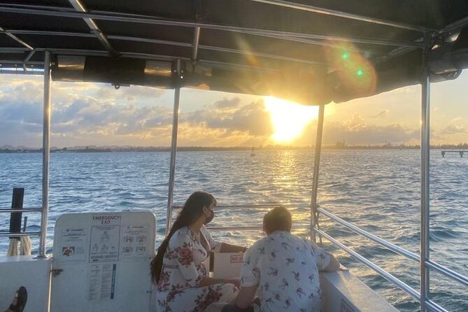 San Juan Sunset Harbor Boat Ride - Accessibility and Policies