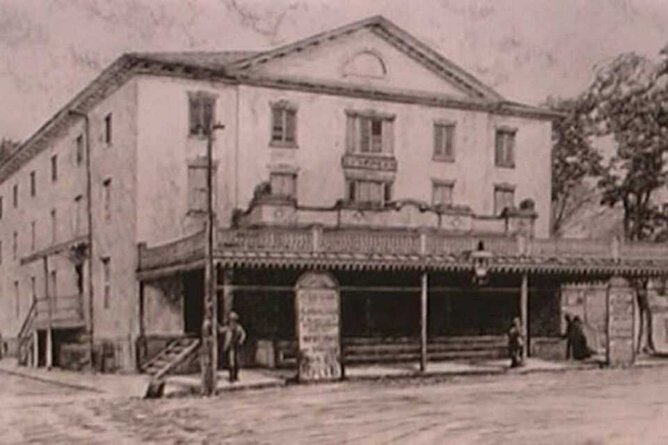 Savannah: Historic Theatre 3 Hour Paranormal Investigation - Uncover the Theatres Secrets