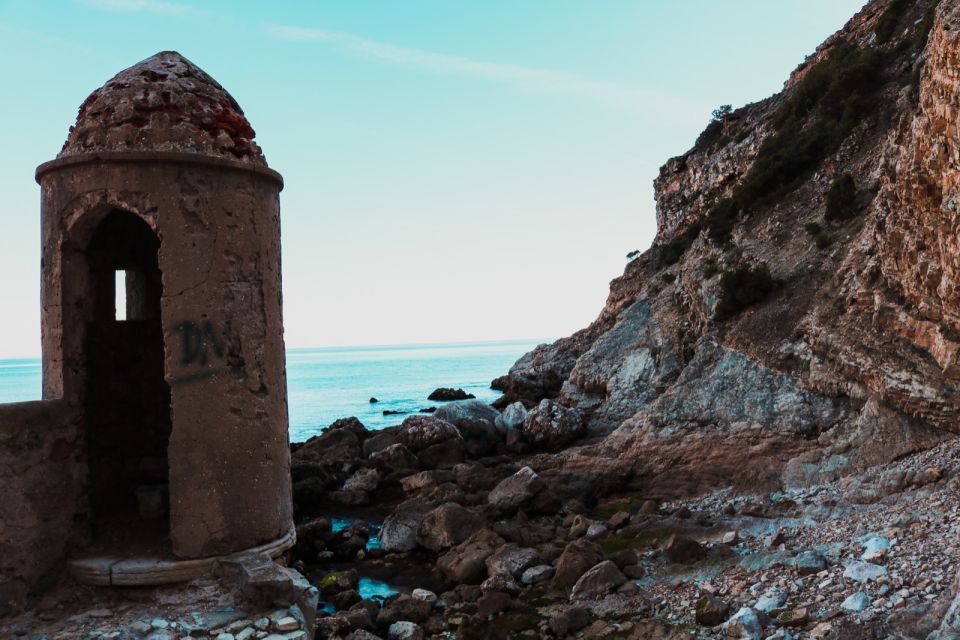 Sesimbra: Arrábida Natural Park Secret Beaches and Caves - Discovering the Caves and Landscapes