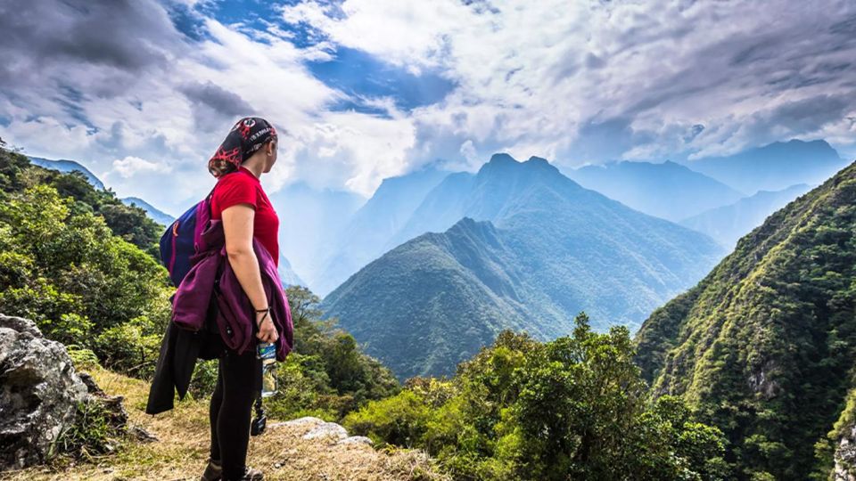 Short Inca Trail to Machu Picchu 2D/1N - First View of Machu Picchu