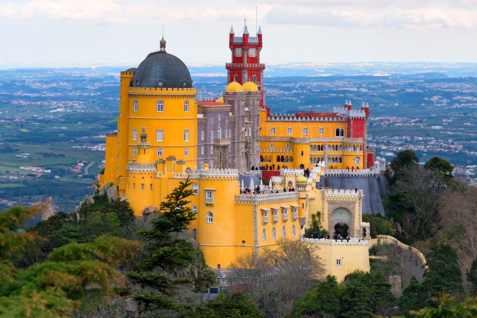 Sintra and Cascais Sightseeing Tour by Vintage Tuk Tuk/Buggy - Cascais Dramatic Boca Do Inferno