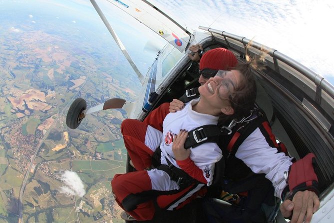 Skydive Tandem - São Paulo - Brazil - Custom Group Tours