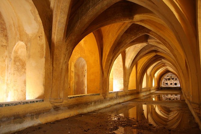 Small-Group Alcazar of Seville Guided Tour With Entry Ticket - Meeting and End Point