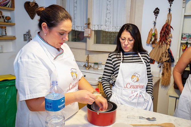 Small Group Pasta and Tiramisu Class in Riomaggiore - Location and Meeting Point