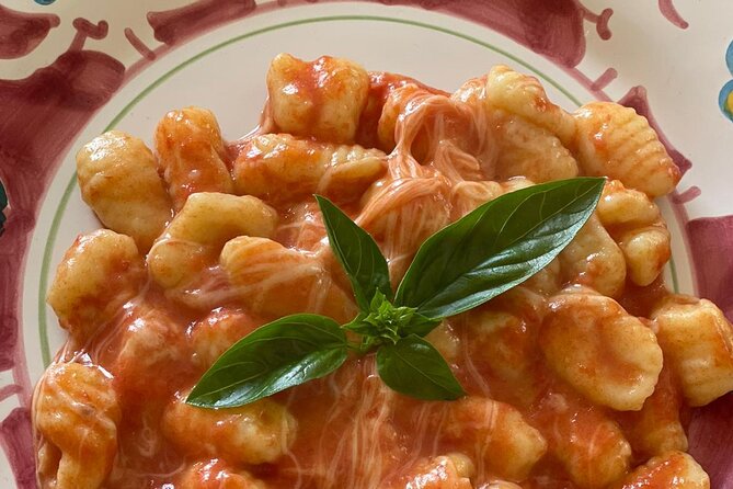 Small Group Positano Cooking Class Gnocchi Tiramisu With Drinks - Group Size and Cancellation