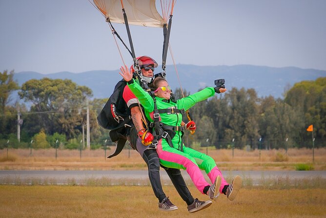 Tandem Skydiving Algarve From 15.000ft — 5000M - Inclusions