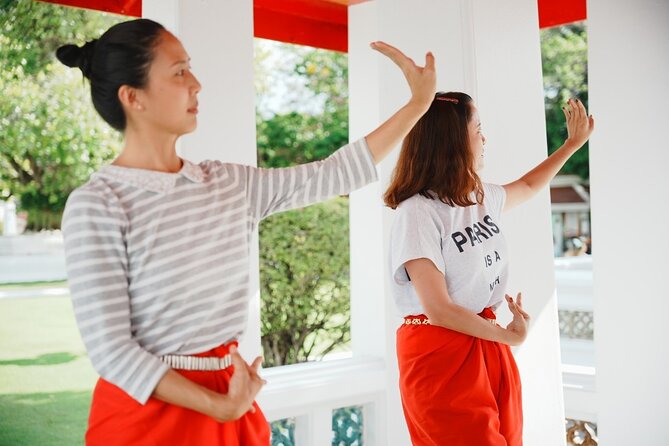 Thai Dance Class at Wat Arun - Booking and Cancellation Policy