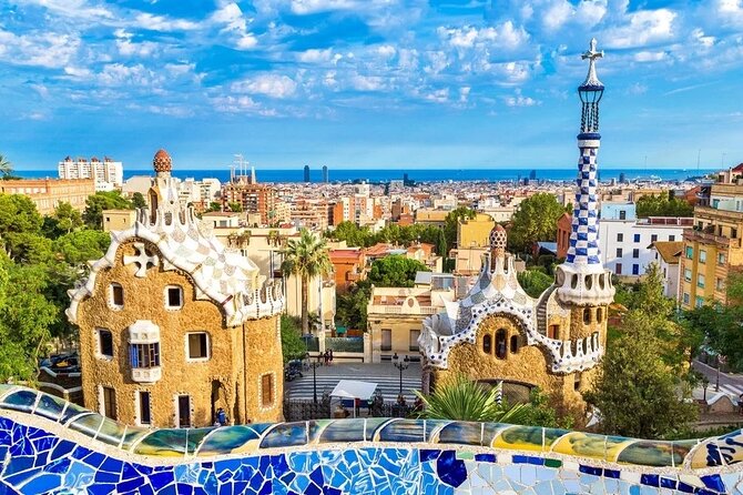 The Gaudi Tour (Small Group): Sagrada Familia & Park Guell - Location and Transportation